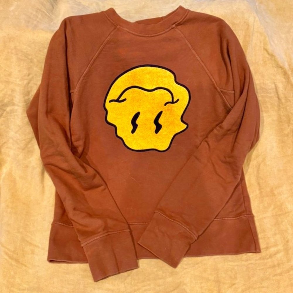 Imogene + Willie Smiley Sweatshirt